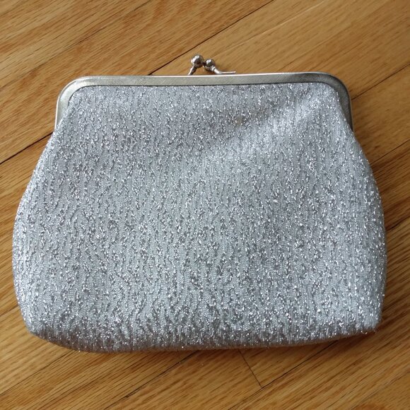 Vintage Silver Lame Evening Bag Kisslock Clutch Purse Rockabilly Retro Glamor Fo - Picture 1 of 10